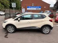 Used Renault Captur Dynamique 90 HP (66 kW) 2014 Cream SUV