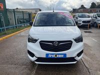 Second-hand Vauxhall Combo drive 100 CP (73 kW) 2020 Alb Van