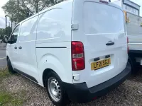Begagnad Citroën Dispatch 2021 Vit Minibuss