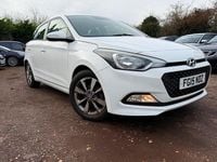 Used Hyundai i20 SE 84 HP (61 kW) 2015 White Hatchback