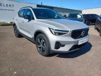 Używany Volvo XC40 Plus 2023 Srebrny SUV
