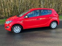 Used Hyundai i20 Classic 2014 Red Hatchback