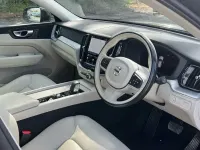 Used Volvo XC60 Momentum 197 HP (144 kW) 2022 Black SUV