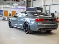 Second-hand Audi A5 Black Edition 245 CP (180 kW) 2013 Gri Coupe