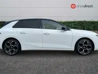 Używany Vauxhall Astra Ultimate 130 KM (95 kW) 2024 Biały Hatchback