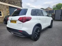 Gebraucht Suzuki Vitara SZ-T 140 PS (102 kW) 2019 Weiß SUV