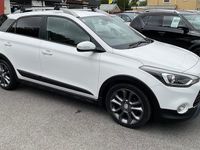 Used Hyundai i20 Active 101 HP (74 kW) 2017 White Hatchback