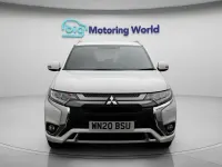 Begagnad Mitsubishi Outlander P-HEV 224 HK (164 kW) 2020 Vit SUV