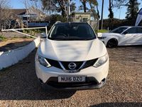 Used Nissan Qashqai N-Connecta 2016 White SUV