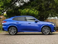 Usado BMW X2 M Sport 168 CV (123 kW) 2025 Azul SUV