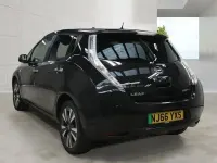 Used Nissan Leaf Tekna 80 kW (109 HP) 2016 Black Hatchback
