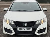 Used Honda Civic S 120 HP (88 kW) 2015 White Hatchback