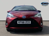 Used Toyota Yaris 100 HP (73 kW) 2019 Red Hatchback
