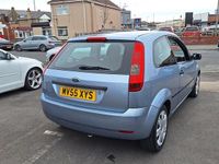 Usado Ford Fiesta Style 75 HP (55 kW) 2005 Azul Citadino