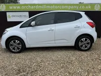 Used Kia Venga 125 HP (91 kW) 2018 White Hatchback
