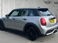 Begagnad Mini Cooper S Premium Plus 178 HK (130 kW) 2023 Silver Halvkombi