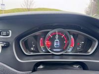 Used Volvo V40 R-Design 115 HP (84 kW) 2014 Blue Hatchback