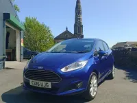 Begagnad Ford Fiesta Titanium 125 HK (91 kW) 2016 Blå Halvkombi
