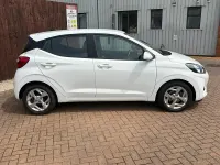 Used Hyundai i10 SE 67 HP (49 kW) 2023 White Hatchback