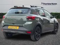 Usado Dacia Sandero Extreme 91 CV (66 kW) 2024 Verde Utilitario