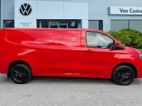 Nouă VW Transporter Pro 150 CP (110 kW) 2026 Roșu Van