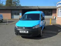 Usado VW Caddy Startline 102 CV (75 kW) 2015 Azul Monovolumen