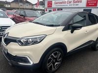 Usado Renault Captur Iconic 90 HP (66 kW) 2019 Bege SUV