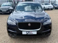 Begagnad Jaguar F-Pace Portfolio 300 HK (220 kW) 2017 Blå SUV