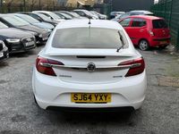 Used Vauxhall Insignia SRi 140 HP (102 kW) 2014 White Hatchback