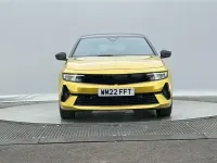 Begagnad Vauxhall Astra GS Line 130 HK (95 kW) 2022 Gul Halvkombi