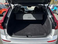 Usado Volvo XC60 R-Design Pro 197 HP (144 kW) 2020 Prateado SUV