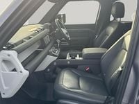 Begagnad Land Rover Defender SE Dynamic 249 HK (183 kW) 2025 SUV