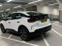 Begagnad Citroën e-C4 98 kW (134 HK) 2023 Vit Halvkombi