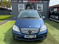 Begagnad Mercedes A180 Avantgarde 2012 Blå Halvkombi