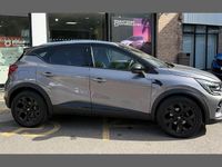 Begagnad Renault Captur Rive Gauche 91 HK (66 kW) 2023 Grå SUV