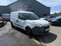 Used Vauxhall Combo S 105 HP (77 kW) 2016 White MPV