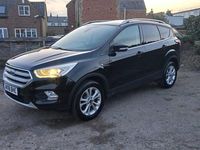 Usado Ford Kuga Titanium 150 HP (110 kW) 2018 Preto SUV