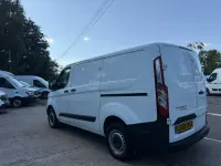 Used Ford Transit Custom 105 HP (77 kW) 2018 White Van