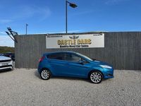 Używany Ford Fiesta Titanium 2015 Niebieski Hatchback