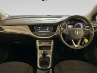 Used Vauxhall Astra Business Edition 122 HP (89 kW) 2021 Black Estate
