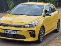 Used Kia Rio GT-Line S 118 HP (86 kW) 2018 Yellow Hatchback