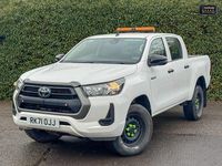 Used Toyota HiLux Active 150 HP (110 kW) 2021 White Pickup