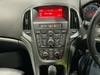 Used Vauxhall Astra Elite 2011 Green Hatchback