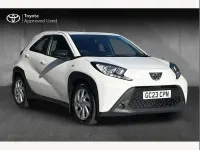 Used Toyota Aygo X PURE 72 HP (52 kW) 2023 White SUV