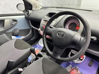Used Toyota Aygo 67 HP (49 kW) 2007 Blue Hatchback