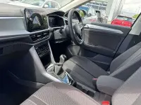 New VW T-Roc Life 115 HP (84 kW) 2026 Blue SUV