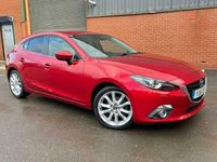 Begagnad Mazda 3 Inclusive 105 HK (77 kW) 2016 Röd Halvkombi