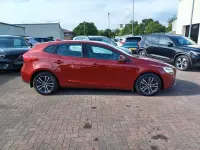 Used Volvo V40 Momentum 121 HP (88 kW) 2018 Hatchback