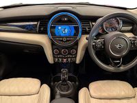 Used Mini Cooper Exclusive 134 HP (98 kW) 2020 Red Hatchback