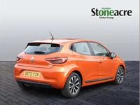 Used Renault Clio V Iconic 138 HP (101 kW) 2022 Orange Hatchback